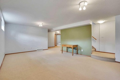 144 Hillcrest Cape, Strathmore, AB 