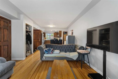 128 40 Avenue Nw, Calgary, AB 