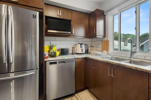 128 40 Avenue Nw, Calgary, AB 