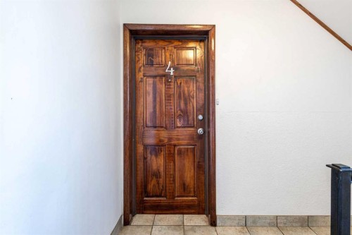128 40 Avenue Nw, Calgary, AB 