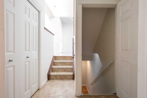 78 Cougar Plateau Way Sw, Calgary, AB 