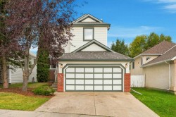 11 Somercrest Circle SW Calgary, AB T2Y 3H1