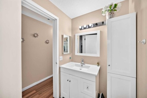 37 Falton Drive Ne, Calgary, AB 