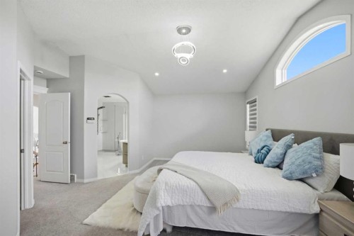 1433 Strathcona Drive Sw, Calgary, AB 