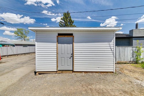 816 Avonlea Place Se, Calgary, AB 