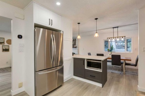 27 Midlake Place Se, Calgary, AB 