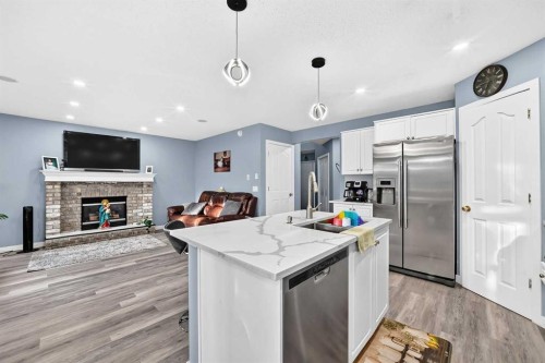 216 Mt Apex Green Se, Calgary, AB 
