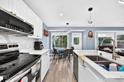 216 Mt Apex Green Se, Calgary, AB 