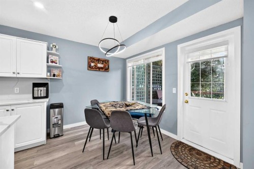 216 Mt Apex Green Se, Calgary, AB 