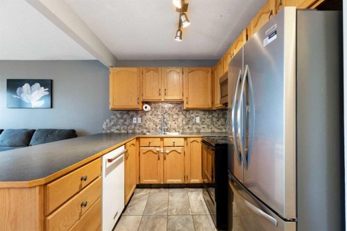 153 Everstone Place Sw, Calgary, AB 