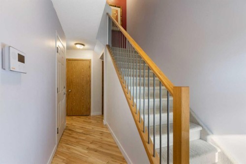 153 Everstone Place Sw, Calgary, AB 