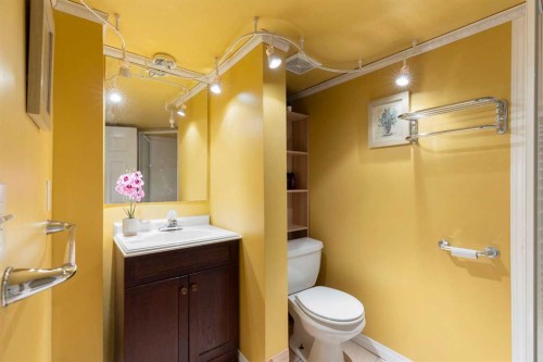 153 Everstone Place Sw, Calgary, AB 