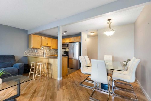 153 Everstone Place Sw, Calgary, AB 