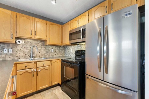 153 Everstone Place Sw, Calgary, AB 