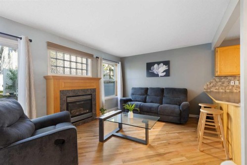 153 Everstone Place Sw, Calgary, AB 
