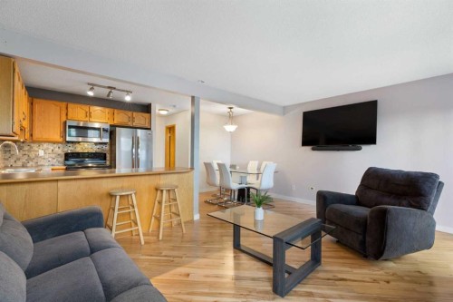 153 Everstone Place Sw, Calgary, AB 