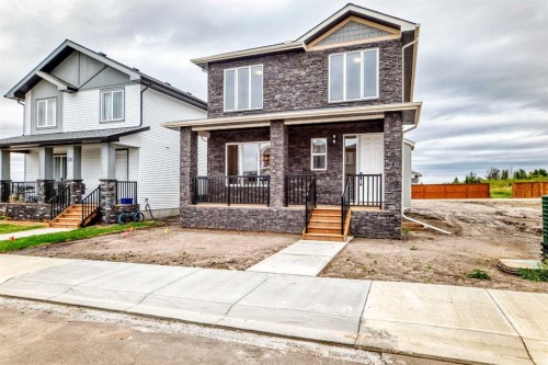 20 Lakewood Way  Strathmore, AB T1P 2J4
