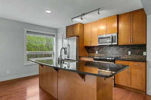41 Aspen Hills Common Sw, Calgary, AB 