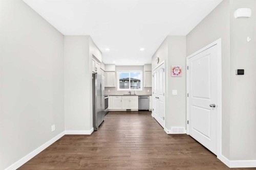 471 Livingston Way Ne, Calgary, AB 