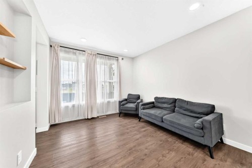 471 Livingston Way Ne, Calgary, AB 
