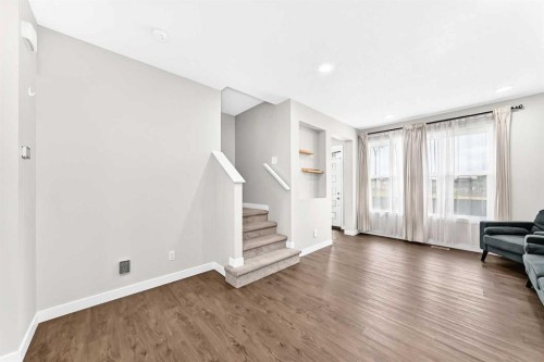 471 Livingston Way Ne, Calgary, AB 