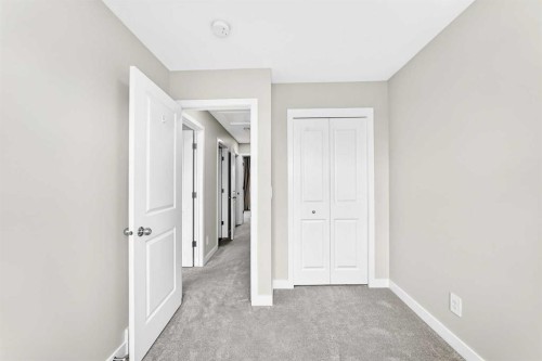 471 Livingston Way Ne, Calgary, AB 