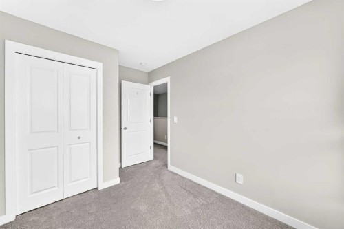 471 Livingston Way Ne, Calgary, AB 
