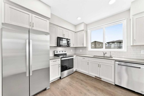 471 Livingston Way Ne, Calgary, AB 