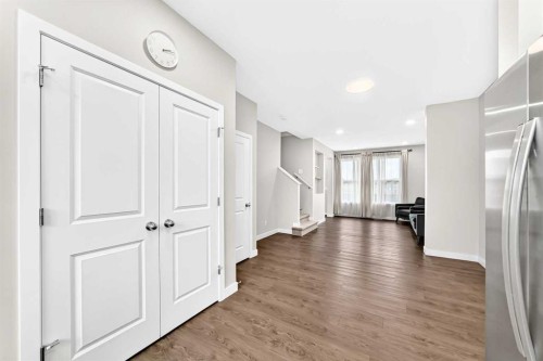 471 Livingston Way Ne, Calgary, AB 