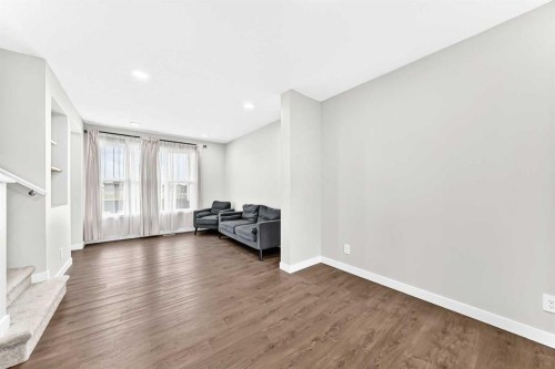471 Livingston Way Ne, Calgary, AB 