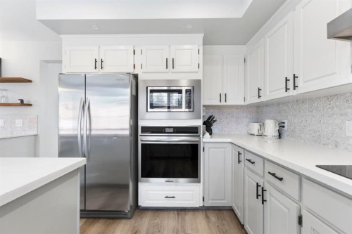 47 Canterbury Court Sw, Calgary, AB 