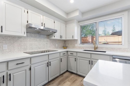47 Canterbury Court Sw, Calgary, AB 
