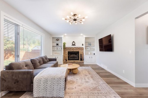 47 Canterbury Court Sw, Calgary, AB 