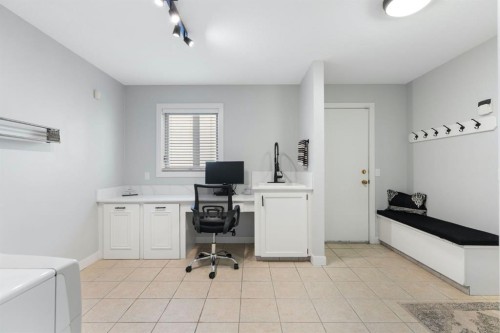 47 Canterbury Court Sw, Calgary, AB 
