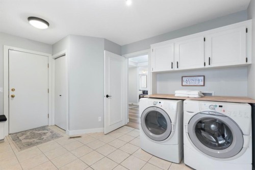 47 Canterbury Court Sw, Calgary, AB 