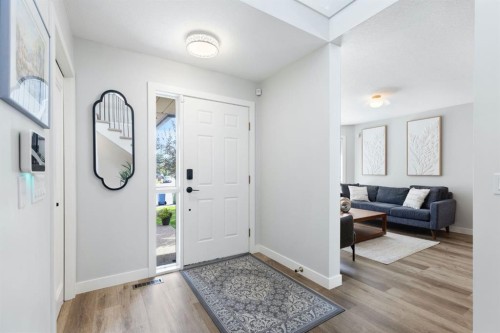 47 Canterbury Court Sw, Calgary, AB 