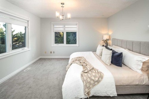 44 Stradwick Way Sw, Calgary, AB 