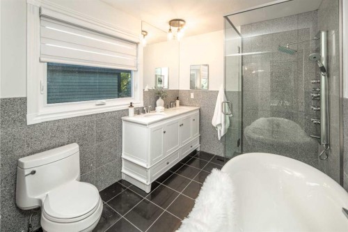 44 Stradwick Way Sw, Calgary, AB 