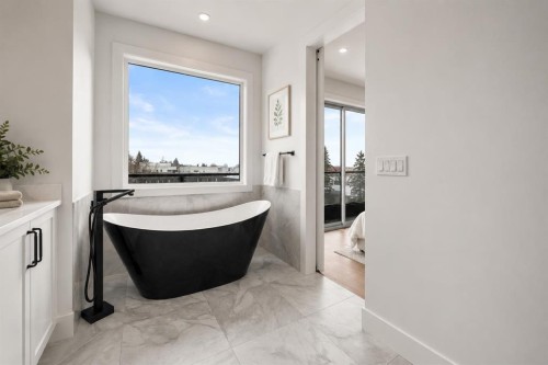1907 28 Avenue Sw, Calgary, AB 