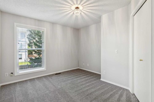113 Hawkdale Bay Nw, Calgary, AB 