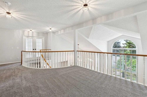 113 Hawkdale Bay Nw, Calgary, AB 