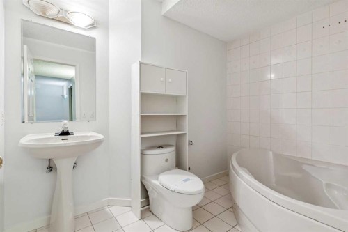 113 Hawkdale Bay Nw, Calgary, AB 