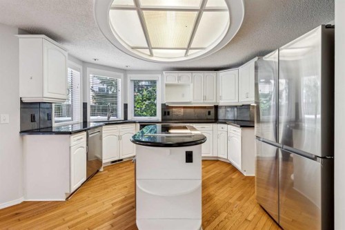 113 Hawkdale Bay Nw, Calgary, AB 