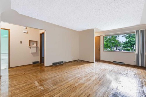 2731 & 2733-2731 17 Street Nw, Calgary, AB 