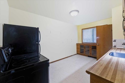 2731 & 2733-2731 17 Street Nw, Calgary, AB 