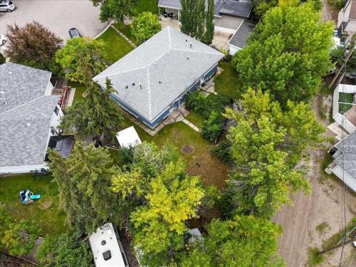 2731 & 2733-2731 17 Street Nw, Calgary, AB 