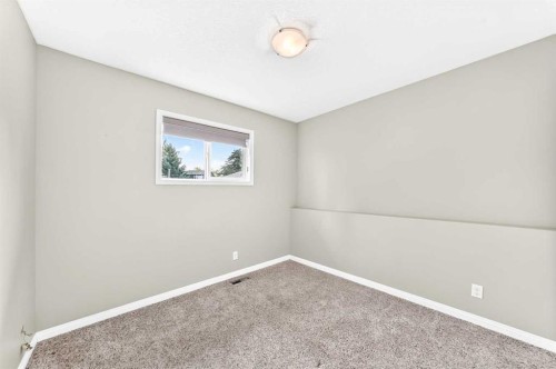 36 Sandpiper Way Nw, Calgary, AB 
