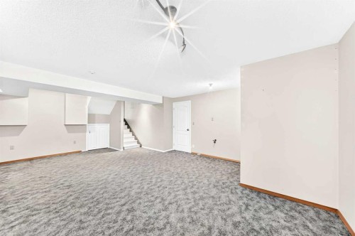 36 Sandpiper Way Nw, Calgary, AB 