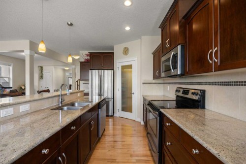 112 Sherwood Crescent Nw, Calgary, AB 