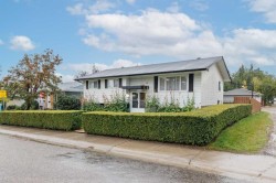 67 Huntham Road NECalgary, AB T2K 4G2